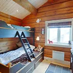 Spacious With Sauna & Scenic Terrace بيت للعطل