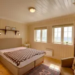 Spacious With Sauna & Scenic Terrace بيت للعطل